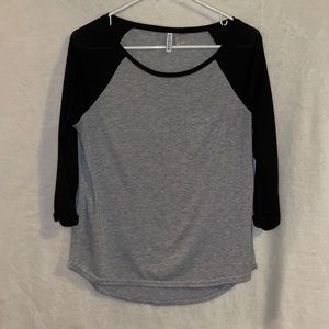 Quarter sleeve pocket shirt